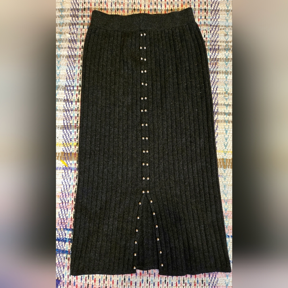 Knit Pencil skirt with silver pearl accents